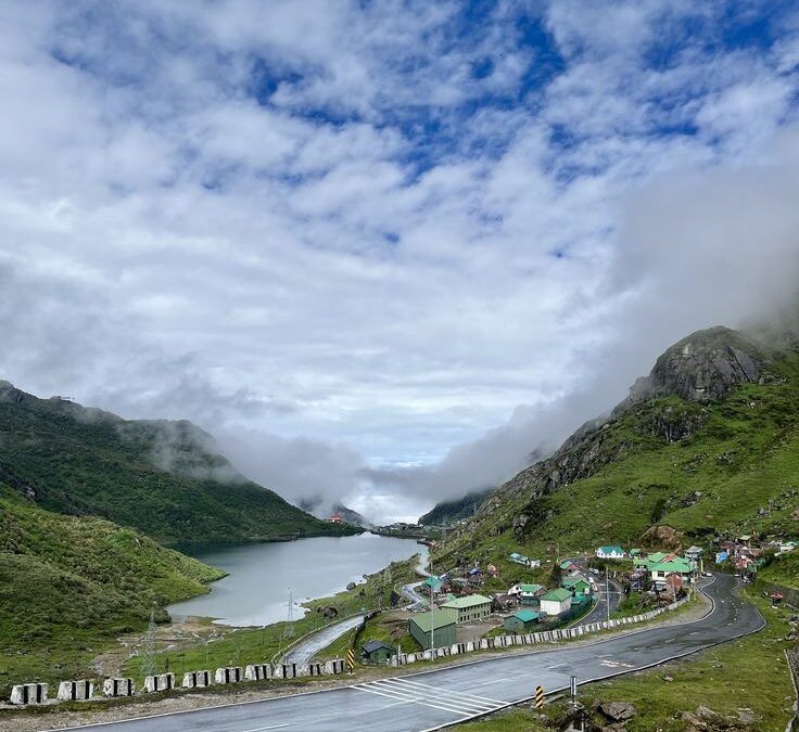 Tsomgo Lake Sikkim scenic beauty